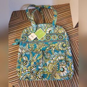 NWT Vera Bradley Tall Zip Tote in pattern Peacock
